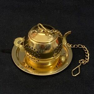 Metal Teapot Shaped Tea Infuser New